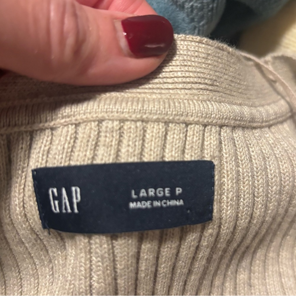 GAP Cobblestone Ribbed Button-Up Cardigan - Picture 5 of 6